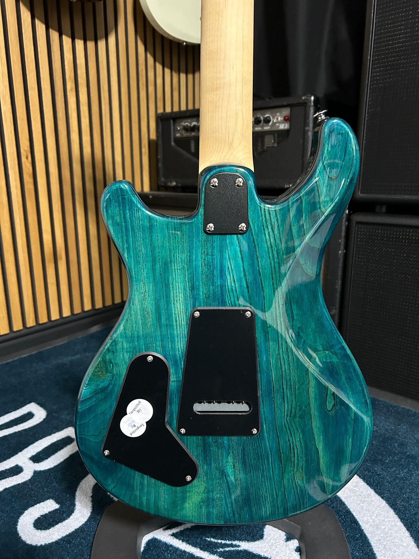 SE Swamp Ash Special - Iri Blue