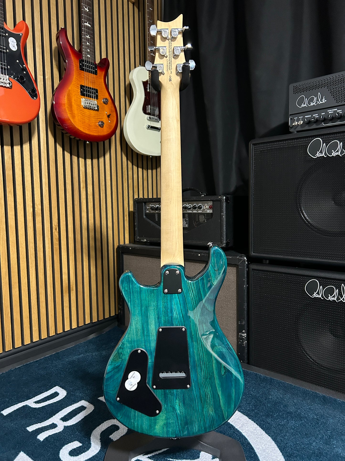 SE Swamp Ash Special - Iri Blue